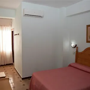 París Pensión La Línea de la Concepción